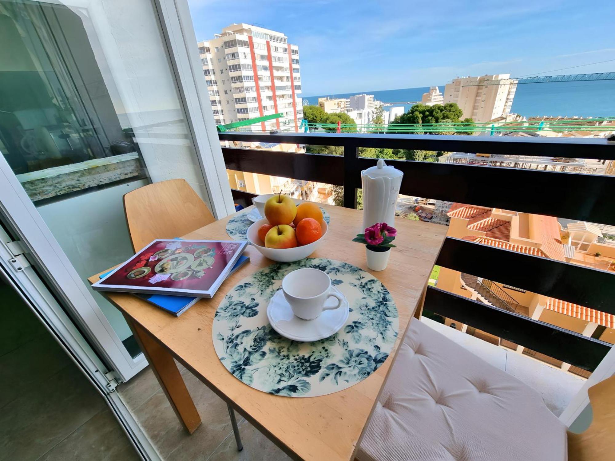 Estudio Las Naciones Bellavista Benalmadena Bagian luar foto