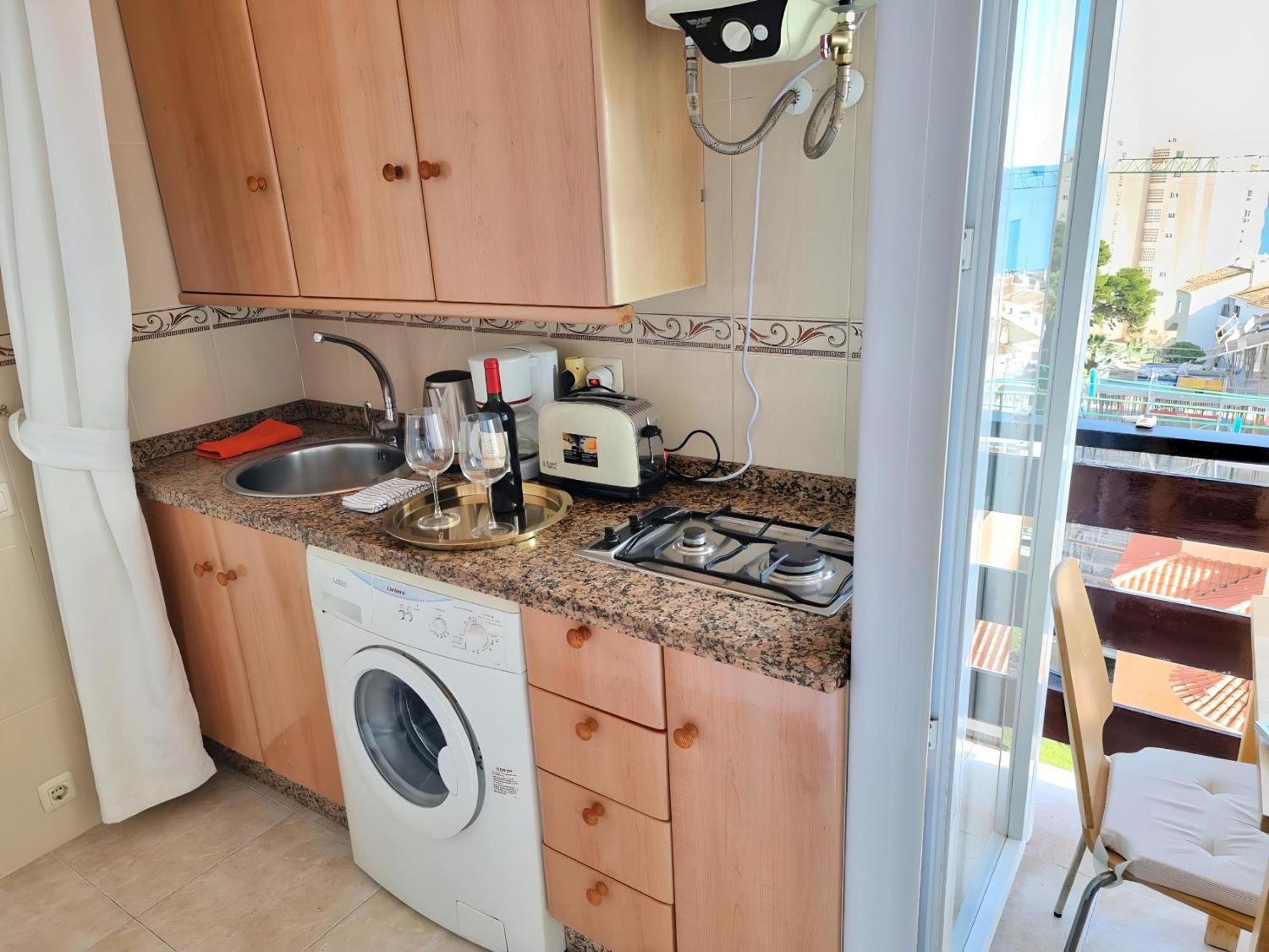 Estudio Las Naciones Bellavista Benalmadena Bagian luar foto
