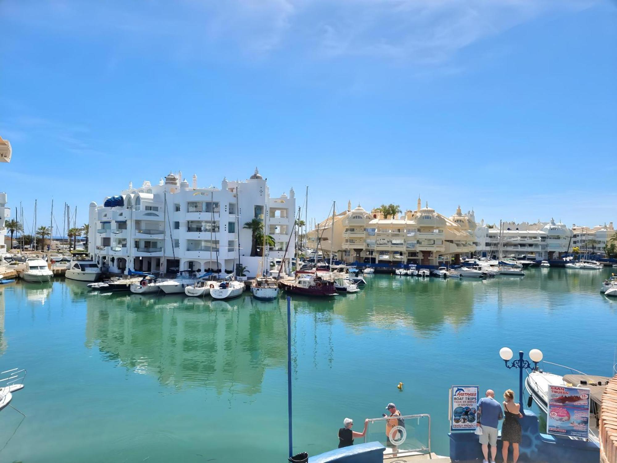 Estudio Las Naciones Bellavista Benalmadena Bagian luar foto