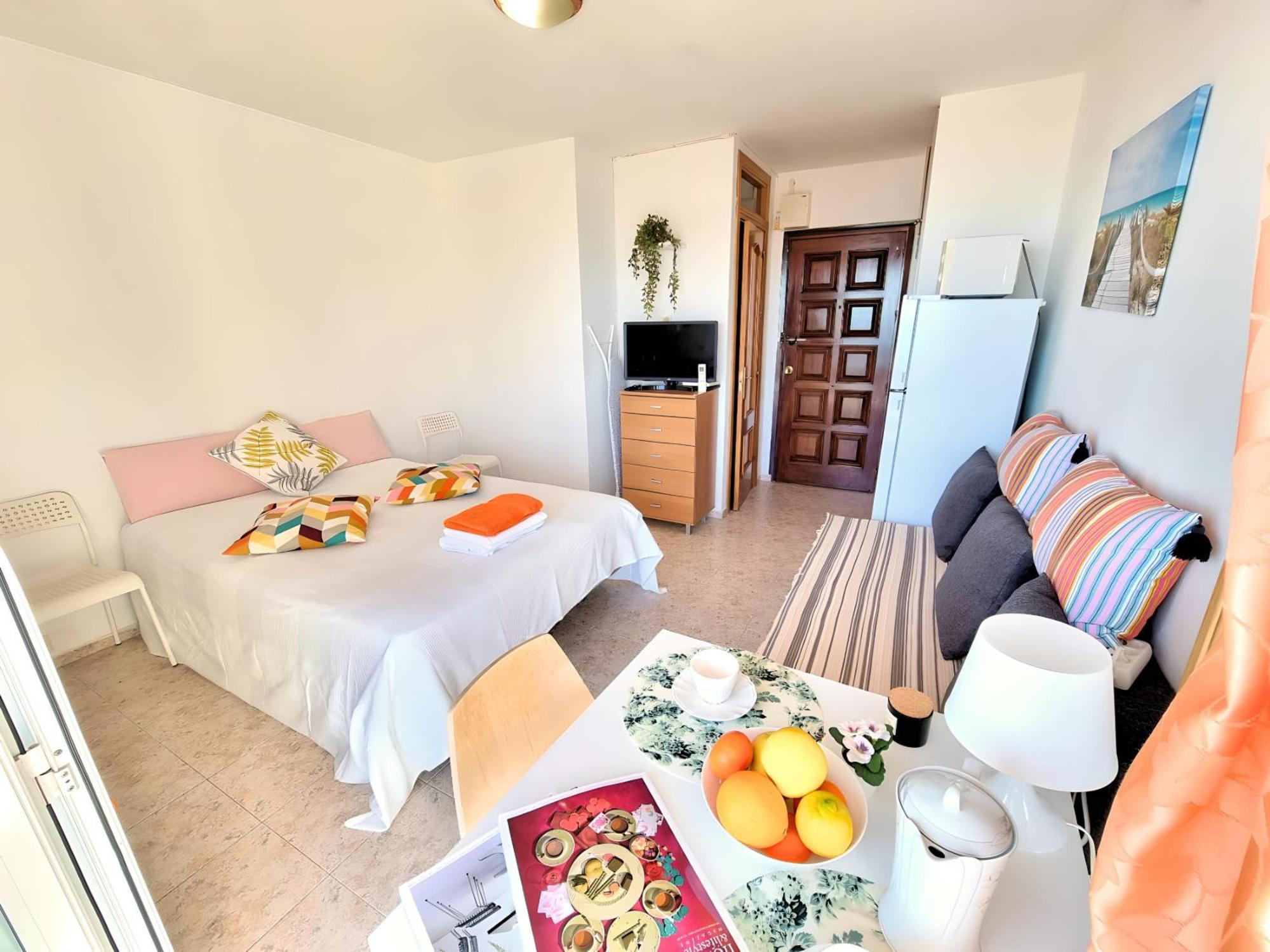 Estudio Las Naciones Bellavista Benalmadena Bagian luar foto