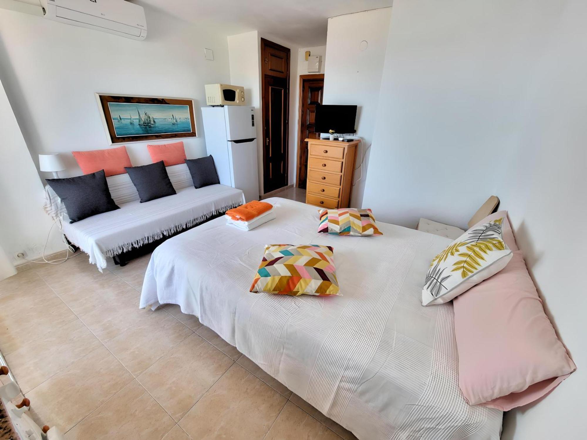 Estudio Las Naciones Bellavista Benalmadena Bagian luar foto